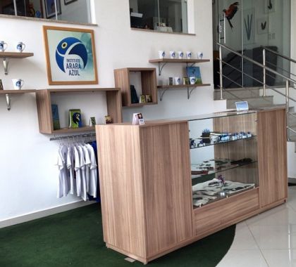 Instituto Arara Azul disponibiliza produtos personalizados em loja de doações