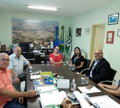 Prefeito de Bonito recebe visita da nova gerente da agência da CEF