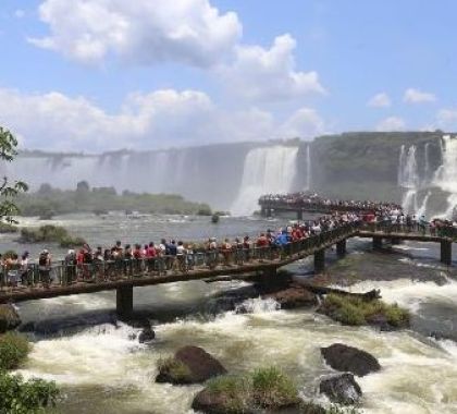 Cidades sem praia dominam lista de destinos mais buscados, aponta estudo