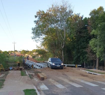 Prefeitura de Bonito conclui reforma da ponte sobre o Córrego Restinga&nbsp;