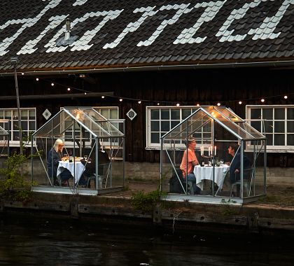 Restaurante europeu cria estufas individuais para receber clientes