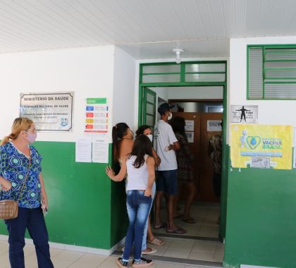 Mutirão no distrito Águas do Miranda incluiu vacinação e recuperação de vias