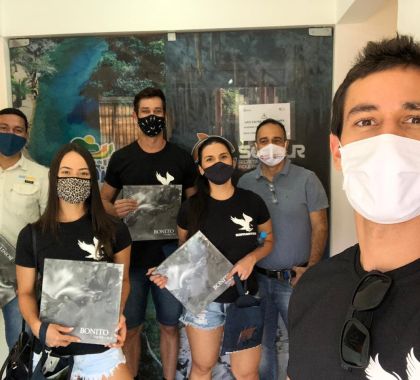 Irmãos Martins visitam Bonito para produção de conteúdo sobre turismo durante a pandemia