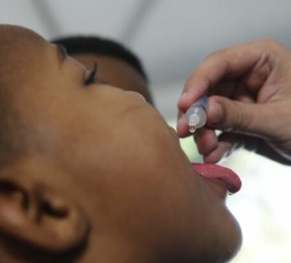 Campanha de vacinação contra poliomielite atinge 75% do publico alvo em Bonito