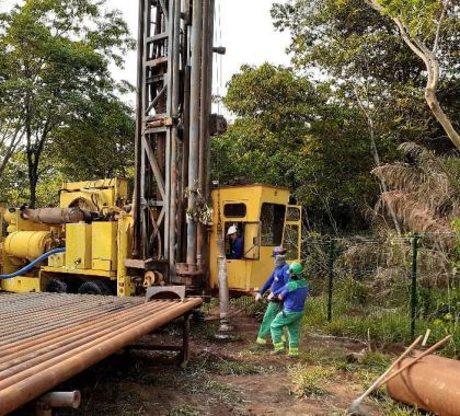 Sanesul perfura poço com vazão de 72 mil litros por hora em Bonito