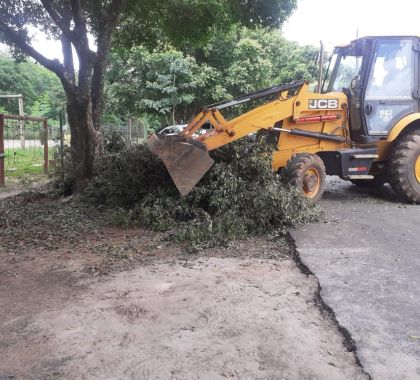 Secretaria de Obras de Bonito intensifica trabalho de limpeza e patrolamento