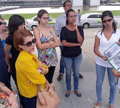 Guias de turismo podem registrar veículos próprios de trabalho no Cadastur