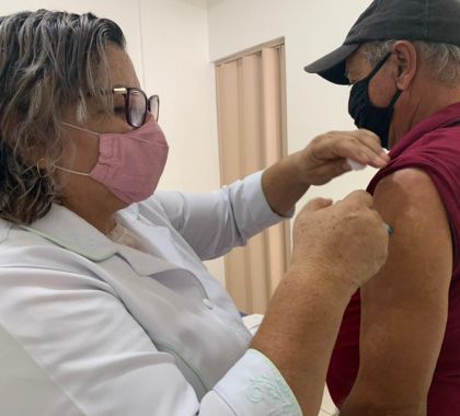 Idosos a partir de 62 anos foram vacinados no sábado em Bonito