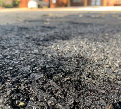 Secretaria de Obras inicia operação de tapa-buraco em ruas de Bonito