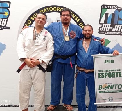 Bonito conquista medalhas de ouro e bronze em Campeonato Estadual de Jiu-Jitsu