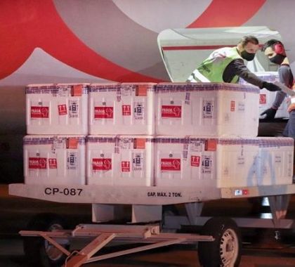 Governo do Estado recebe novo lote com 51.500 doses de vacina contra Covid-19 nesta quinta-feira