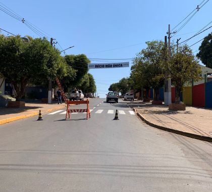 Rua principal de Bonito sofre mudança e volta a ser via única