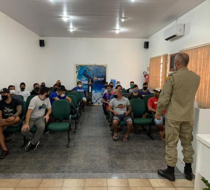 Guarda-vidas de Bonito recebem curso de atualização pelo Corpo de Bombeiros
