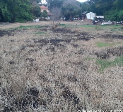 Dono de rancho pesqueiro é multado por incêndio em resíduos de limpeza em Bonito