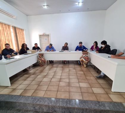 Reunião entre Prefeitura, Iphan e Imasul debate implantação de escadaria na Gruta do Lago Azul, em Bonito