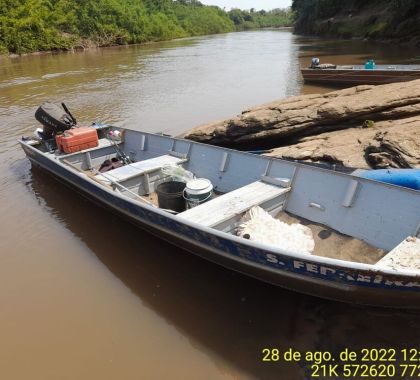 Dois pescadores paulistas são multados em R$ 12,5 mil por uso de minhocoçus sem autorização ambiental em Bonito
