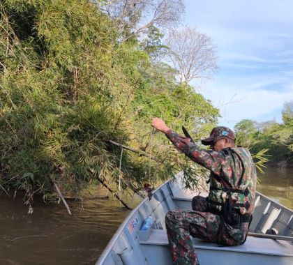 Durante fiscalização, dois acampamentos e cinco pesqueiros são fiscalizados no rio Miranda