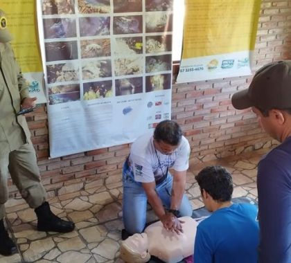 Guias e colaboradores da Gruta do Lago Azul recebem treinamento do Plano de Atendimento e Emergência