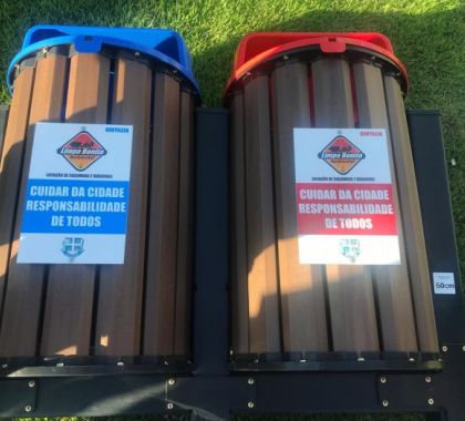 Lixeiras são doadas para o Centro de Múltiplo Uso em Bonito
