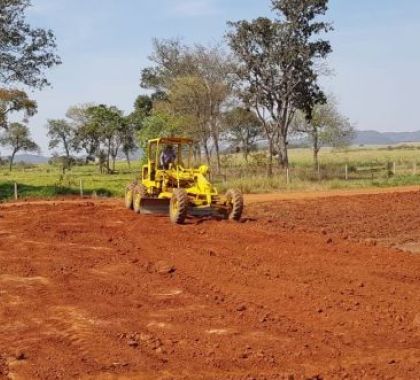 Trabalho de conservação de solo segue em fazenda em Bonito (MS)