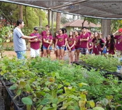 Alunos de Curso Técnico em Hospedagem realizam visita técnica em atrativos do Grupo Rio da Prata