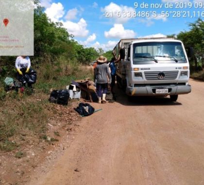 Voluntários participam do mutirão de limpeza em Bonito
